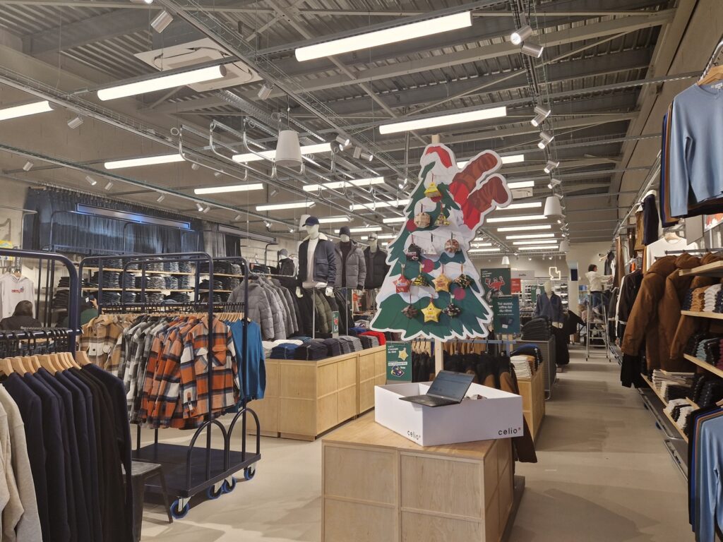 Aménagement intérieure magasin boutique Celio